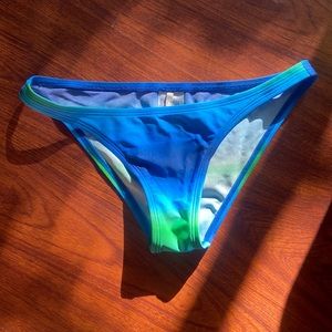 Patagonia bathing suit bottom size M 💙♻️